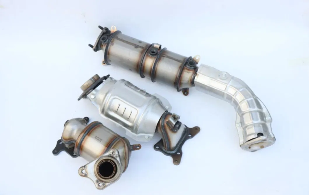 Suitable for 2009-2014 Honda Fito 1.3/1.5 Exhaust Catalytic Converter Auto Parts